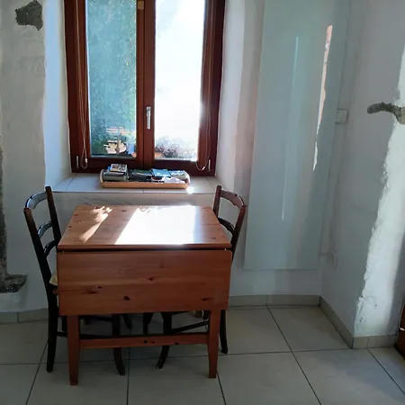 Banfi Apartment *